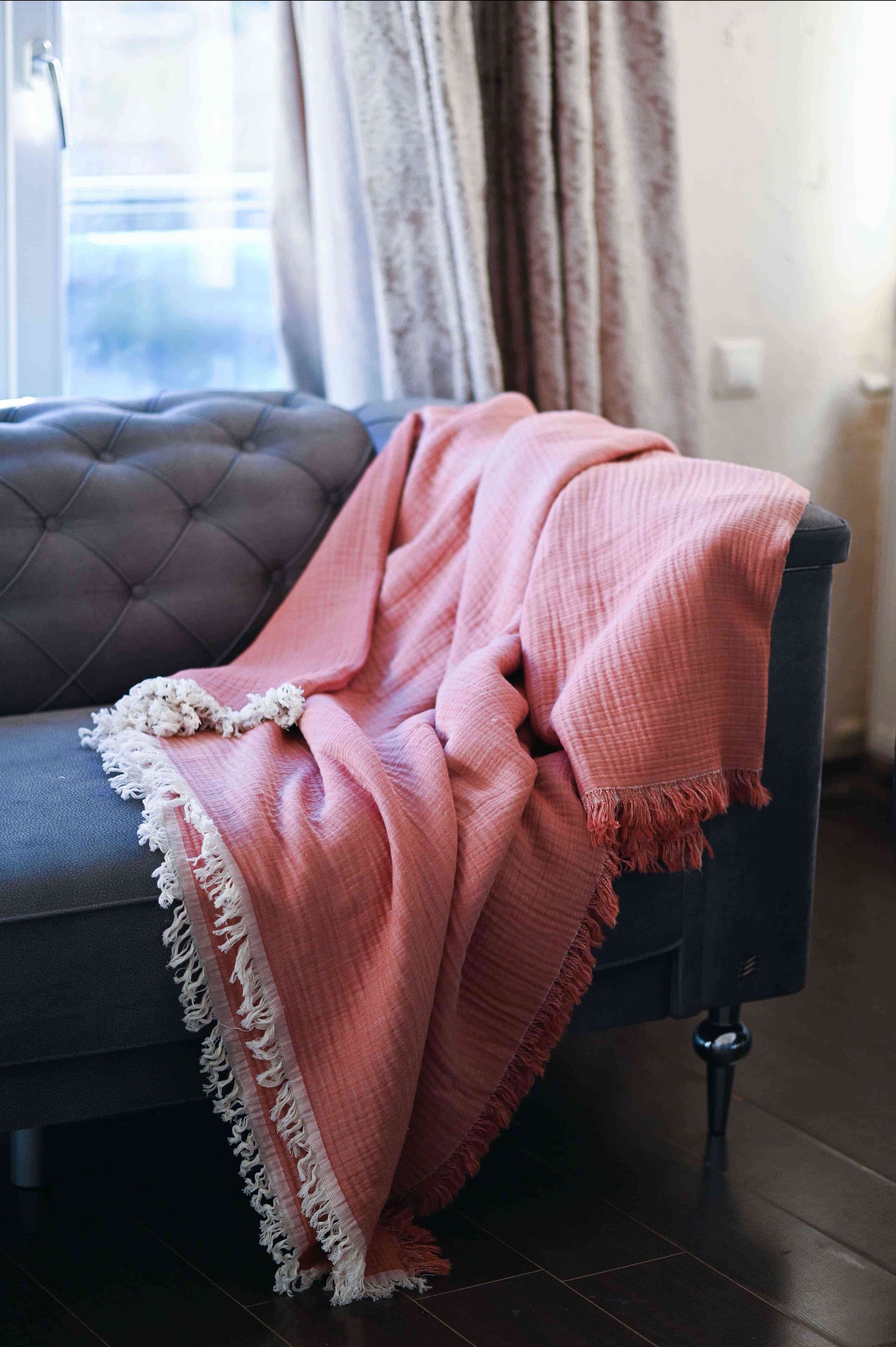 Easy Care Muslin Blanket – Machine washable, no ironing required—keep it simple and stylish in coral pink & ecru.